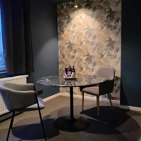 Les De La Fontaine *